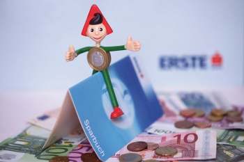 Erste Bank setzt auf Geomarketing im Filialmarketing und bei der Netzoptimierung. - mehr erfahren Erste Bank setzt auf Geomarketing im Filialmarketing und bei der Netzoptimierung.