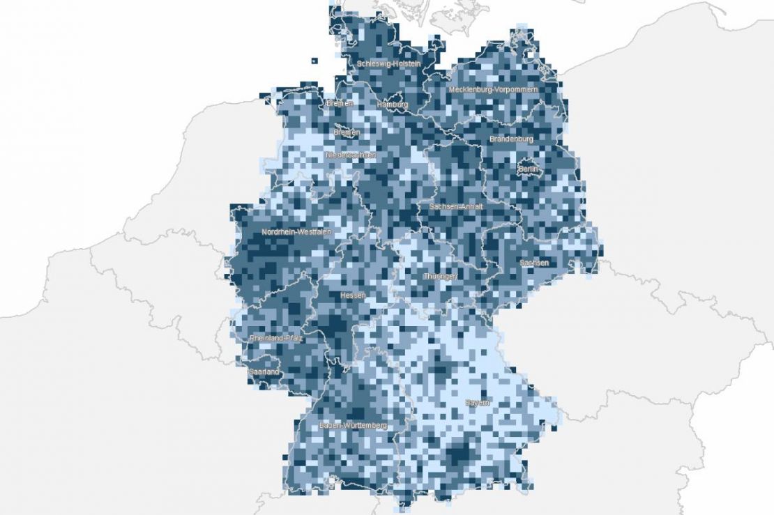 Karte: Je dunkler das Blau, umso höher der Anteil der Bevölkerung mit mittlerer Online-Affinität.