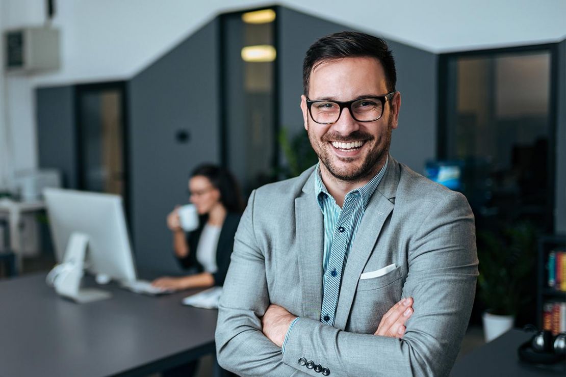 Porträtbild eines Analyst. Die Rolle der WebGIS-Analysten nehmen Mitarbeiter unterschiedlicher Abteilungen ein. Porträtbild eines Analyst. Die Rolle der WebGIS-Analysten nehmen Mitarbeiter unterschiedlicher Abteilungen ein.